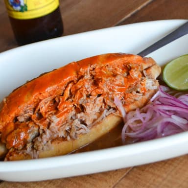 Tortas Ahogada de Carnitas de Cerdo Tamaño Normal