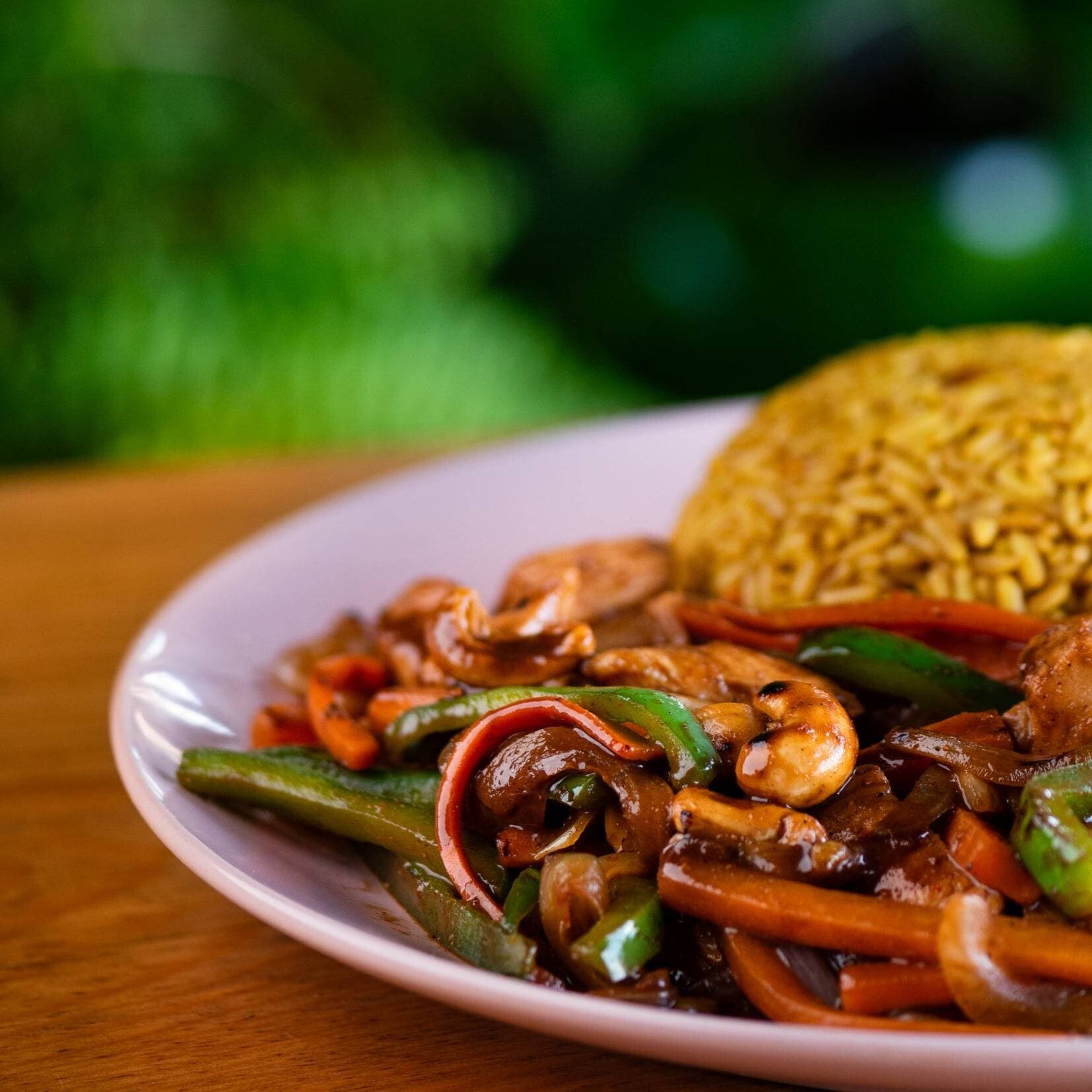 Pollo con Nuez de la India