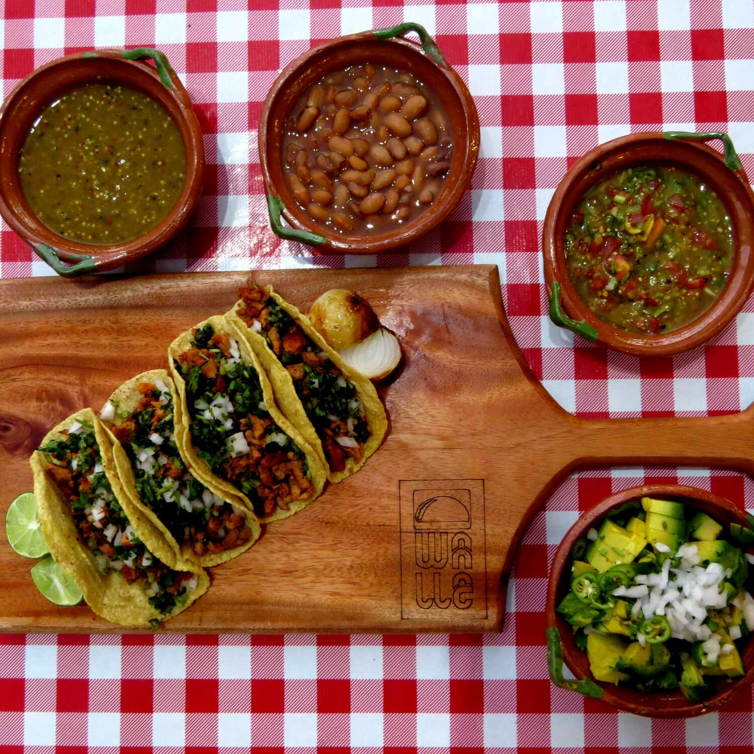 Combo 2 Tacos + Agua Fresca