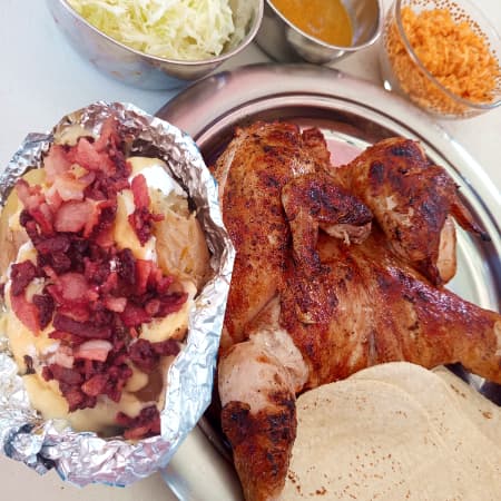 Pollo Entero Asado Al Carbon Con Papa Tocino