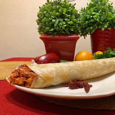 Burrito de Deshebrada con Papas de Harina