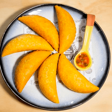 Empanada de Arroz y Carne