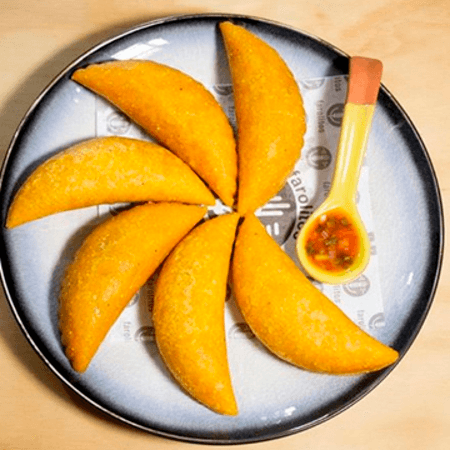 Empanada de Arroz y Carne