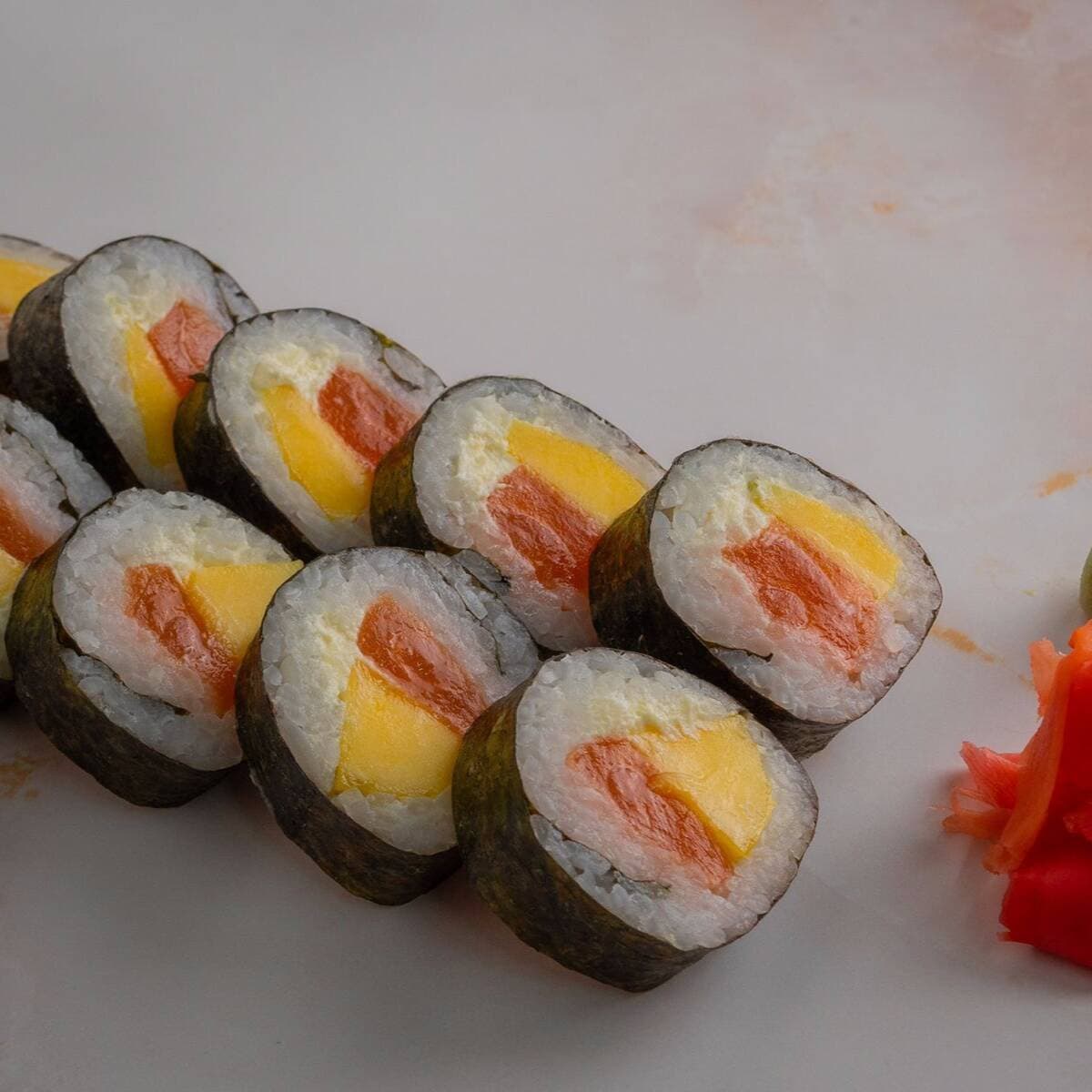 TROPICAL ROLL