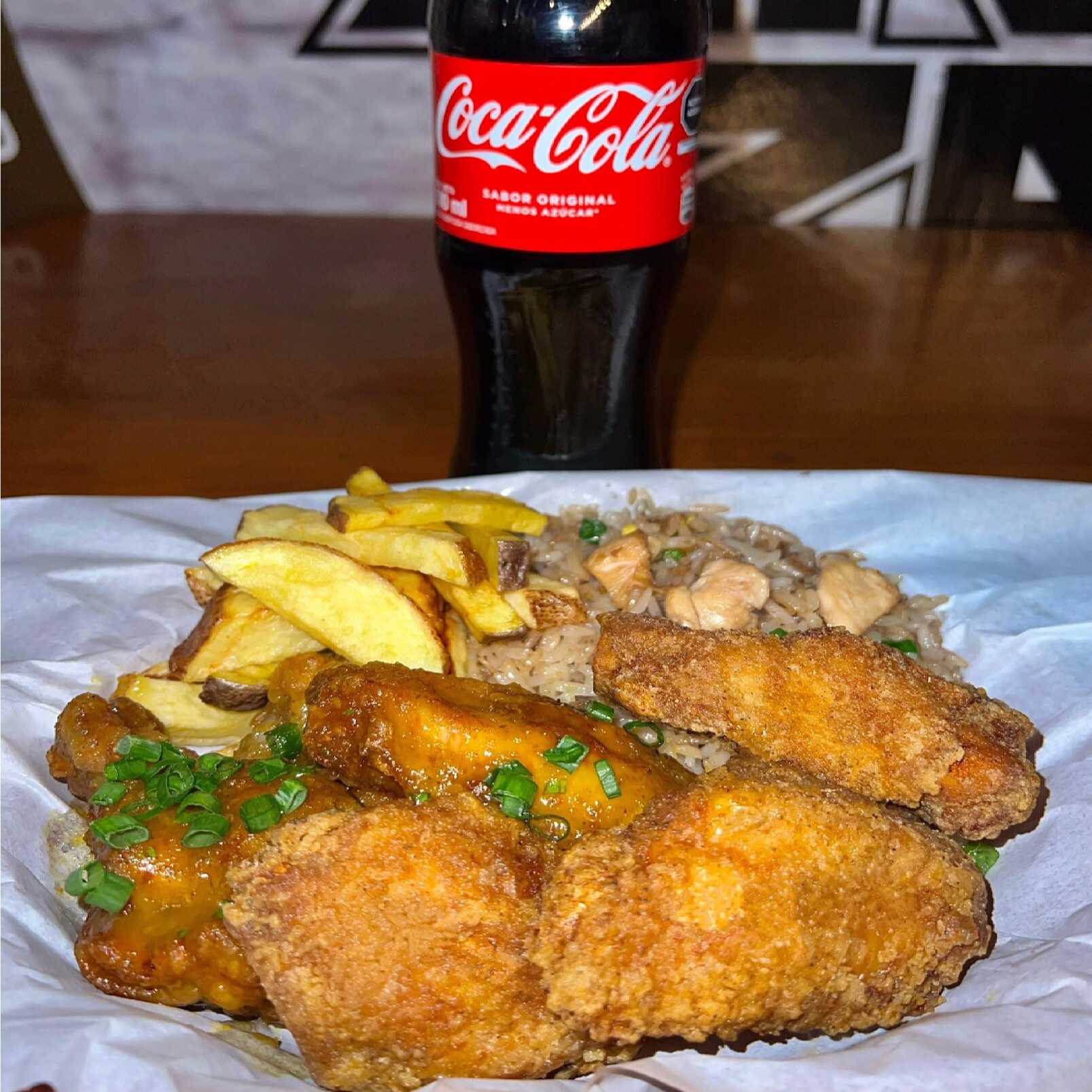 6 Alitas + Papas + Chaufa de Pollo + Bebida