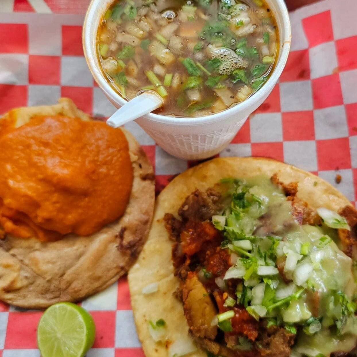 TACO DE BIRRIA DE RES