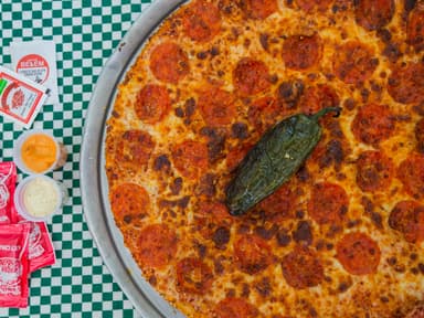 Pizza Peperoni y Gouda