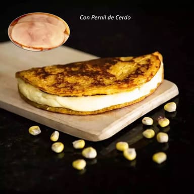 Cachapa con Queso de Mano y Pernil de Cerdo