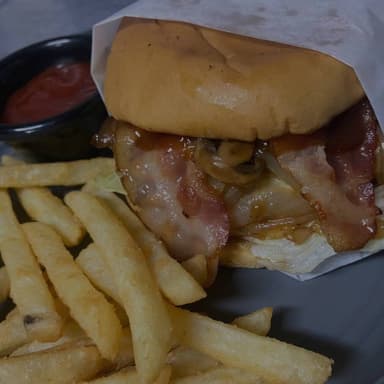 HAMBURGUESA DE LA CASA (150GR)