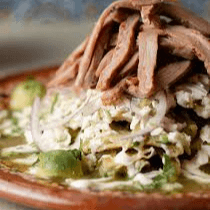Chilaquiles con Arrachera