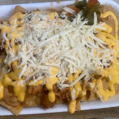 Nachos con Cochinita
