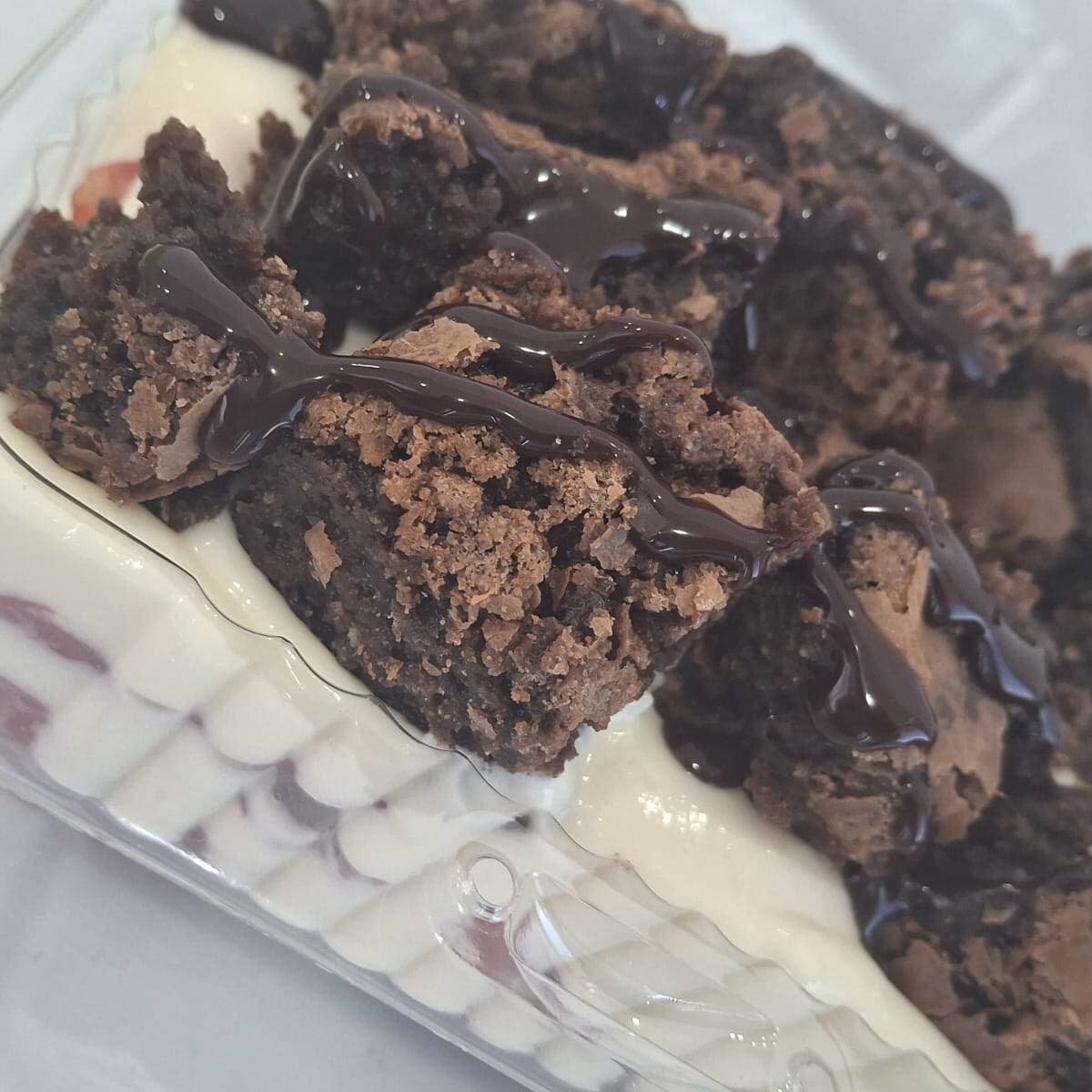 Fresas con Crema y Brownie
