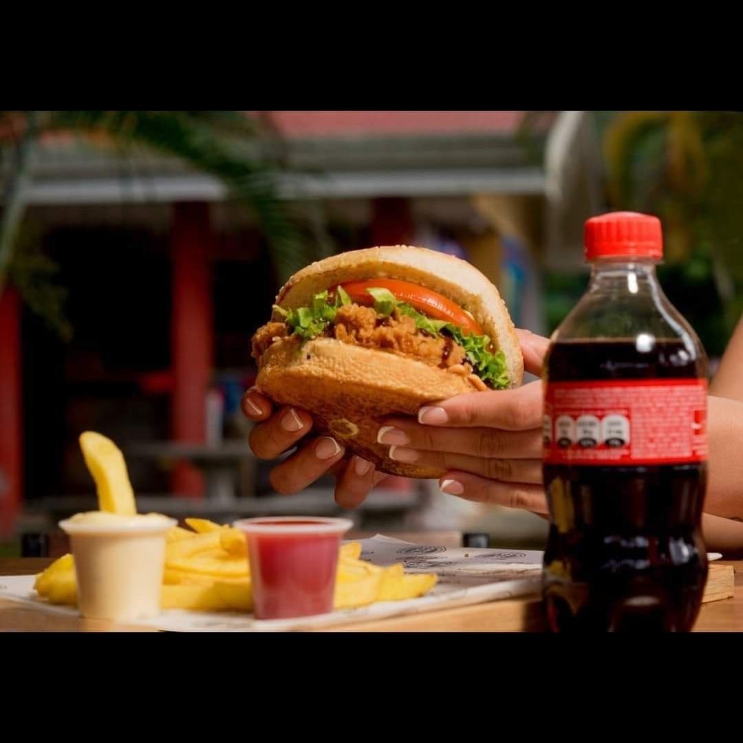 Combo 3 - Hamburguesa + Papas + Refresco 355ml