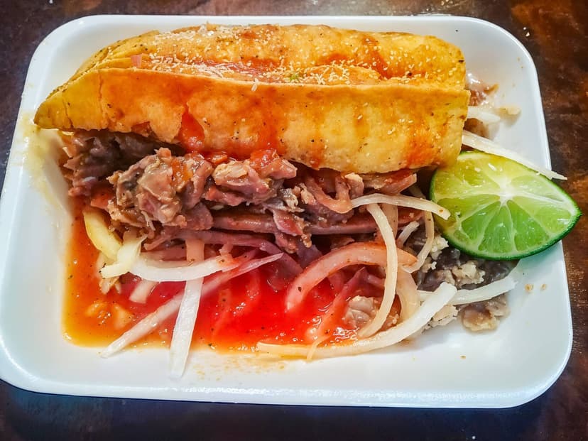 Tortas Ahogadas los Reyes