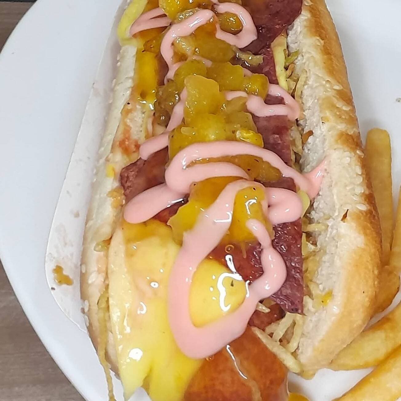 Combo Perro Hawai + Papas + Bebida