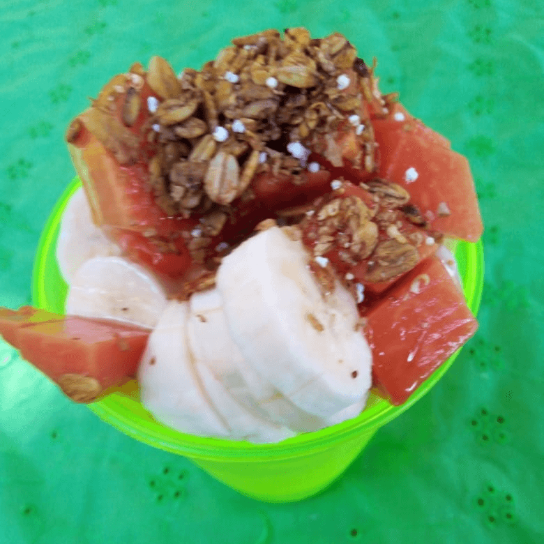 SINCRONIZADAS + JUGO + FRUTA