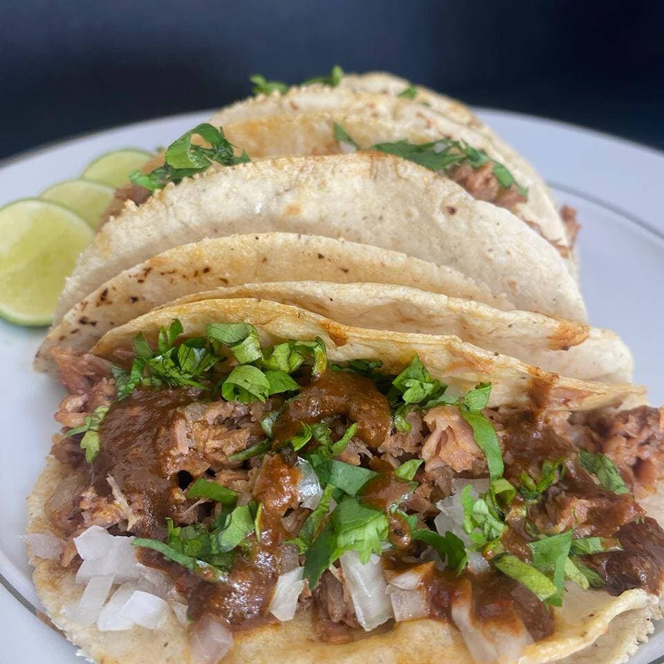Combo Familiar (16 Tacos + 2L de Consomé)