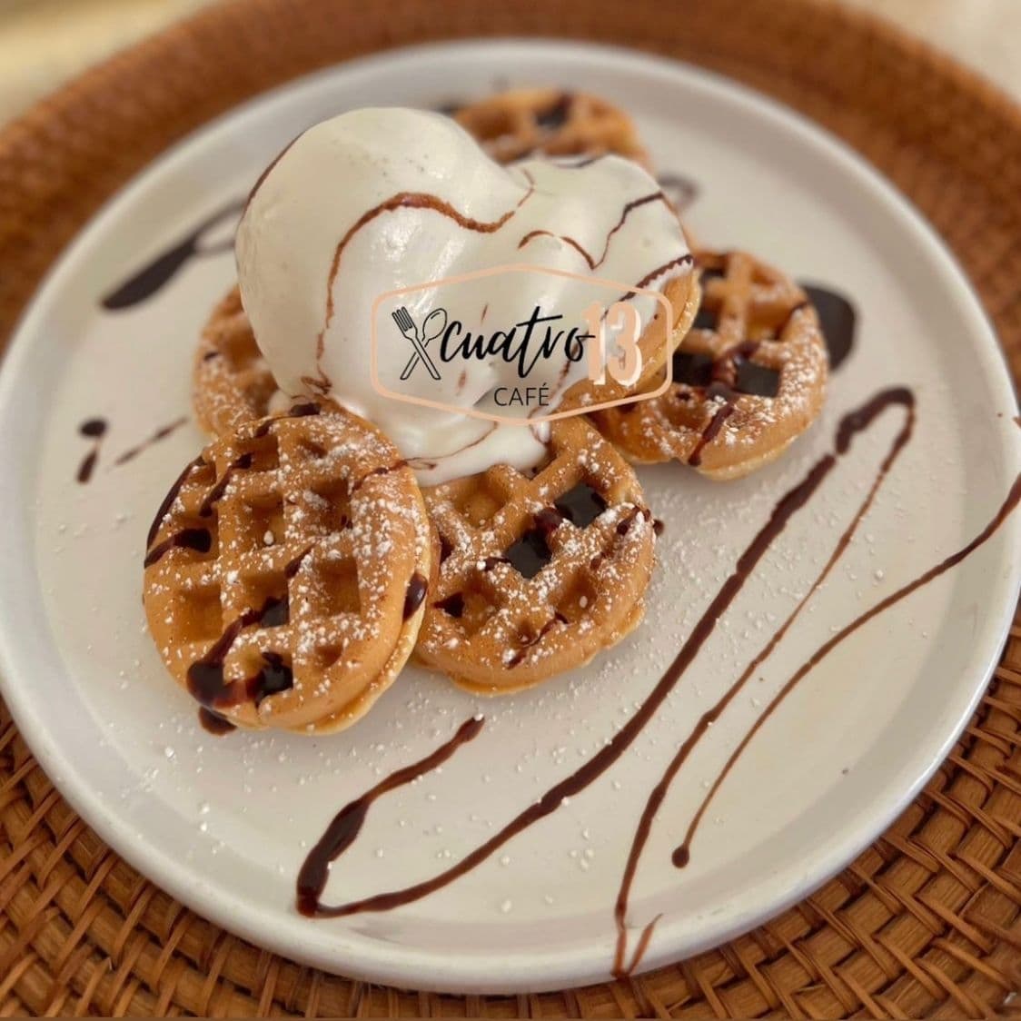 Mini Waffles con Fruta 🍌