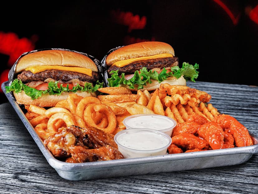 Full House Burger - (Mochis Express)