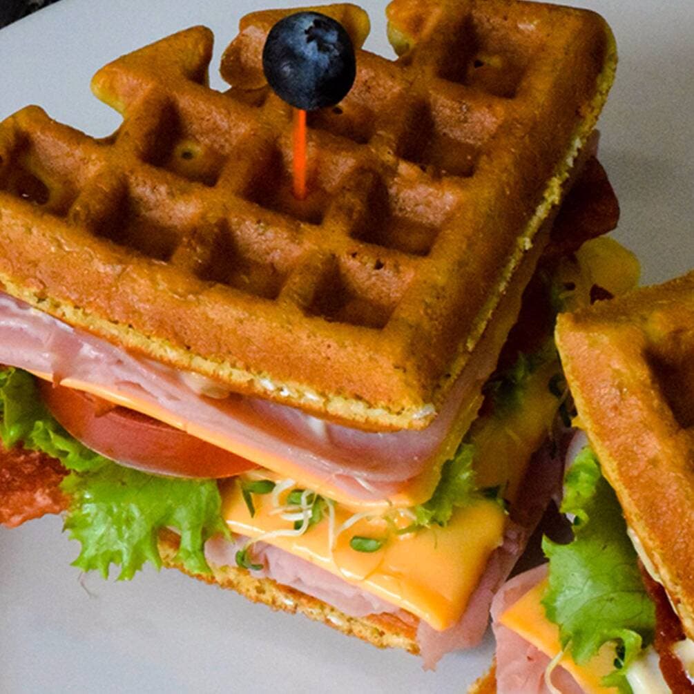 club waffle + crepa de platano con nutella