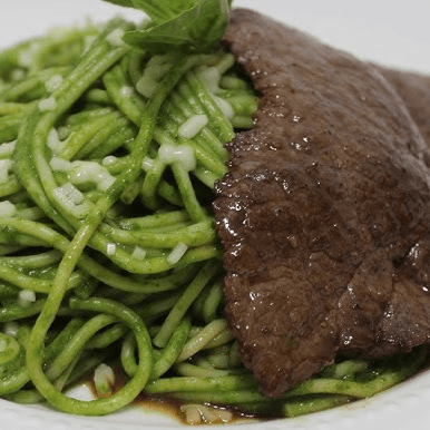 Tallarín Verde C/ Bistec a la Plancha