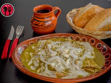 Chilaquiles con Pollo