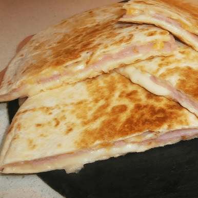 3 Quesadillas