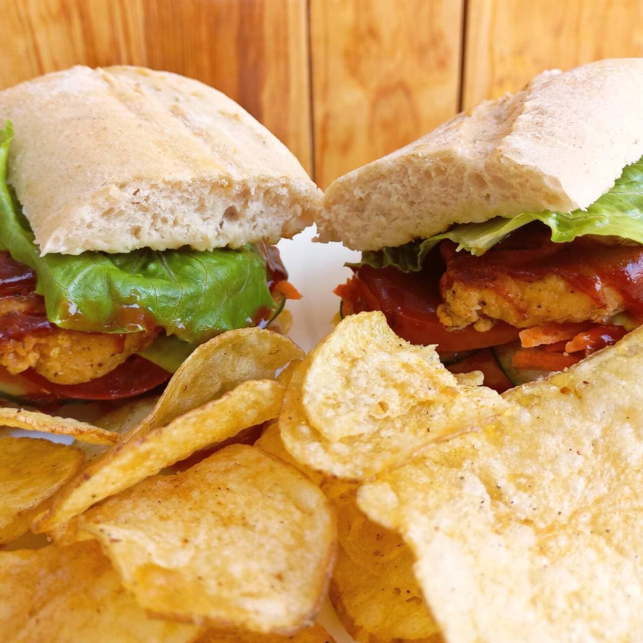 Chapata Chicken Tenders y BBQ