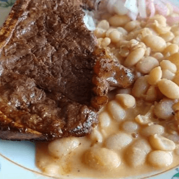 Churrasco con Frejoles + Bebida