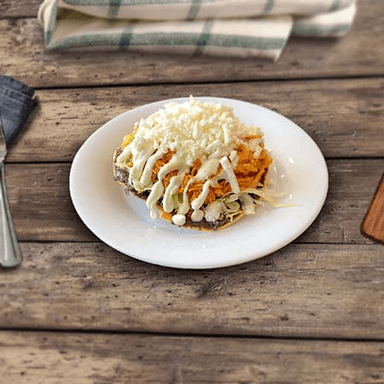 Tostada de Tinga de Res