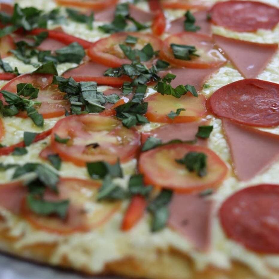 Combo-Pareja Pizza Mediana + 2 Coca Cola 400 Ml