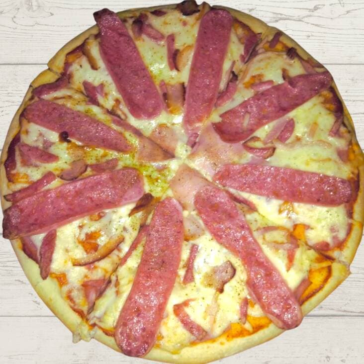 Pizza Chorizo Con Tocino 8 Porciones
