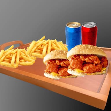 PAQUETE PAREJA 2 CRUJIPOLLO, 2PAPAS Y 2 BEBIDAS