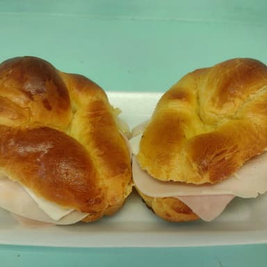 2 Crousant con jamón y queso doble