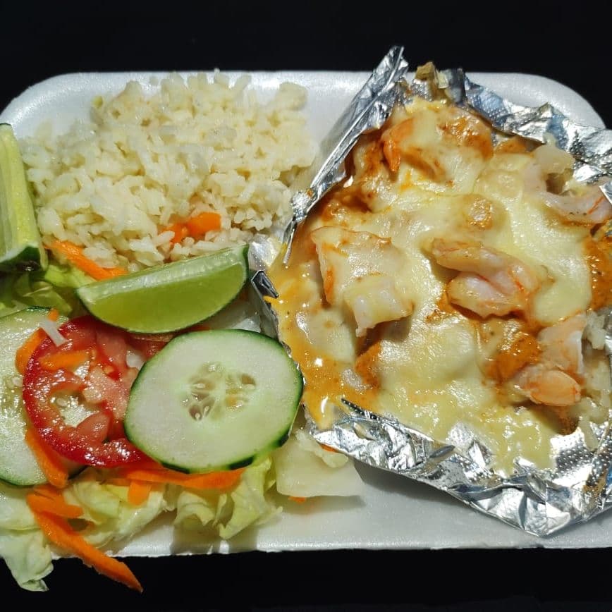 ESPECIAL 1/2 FILETE RELLENO DE MARISCOS