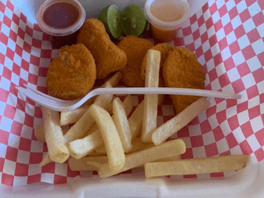 Nuggets  de pollo con papas