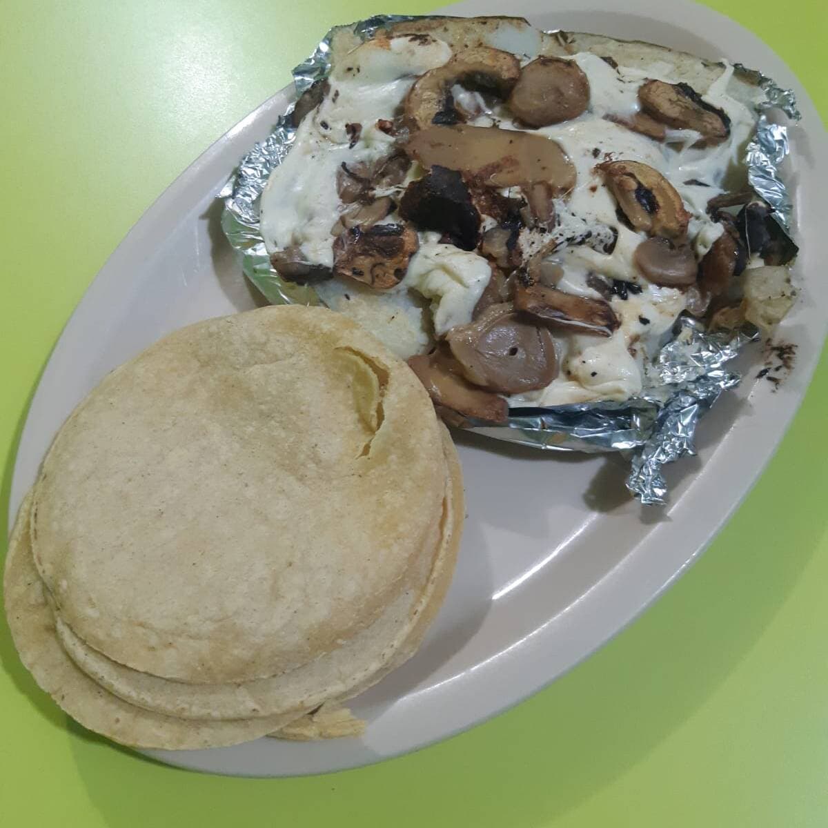Papa con Champiñones y Quesillos