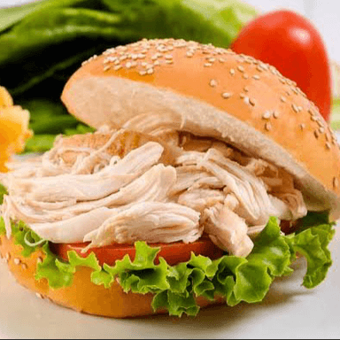 Pan con Pollo Deshilachado