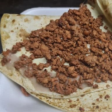 Montado Gigante Pastor