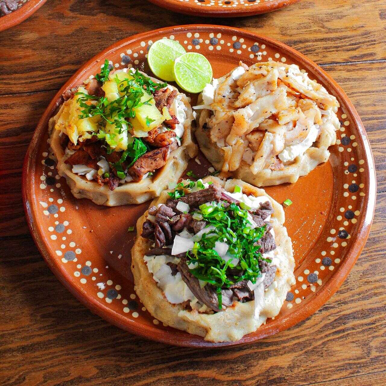 Sopes Inn 3 pzas