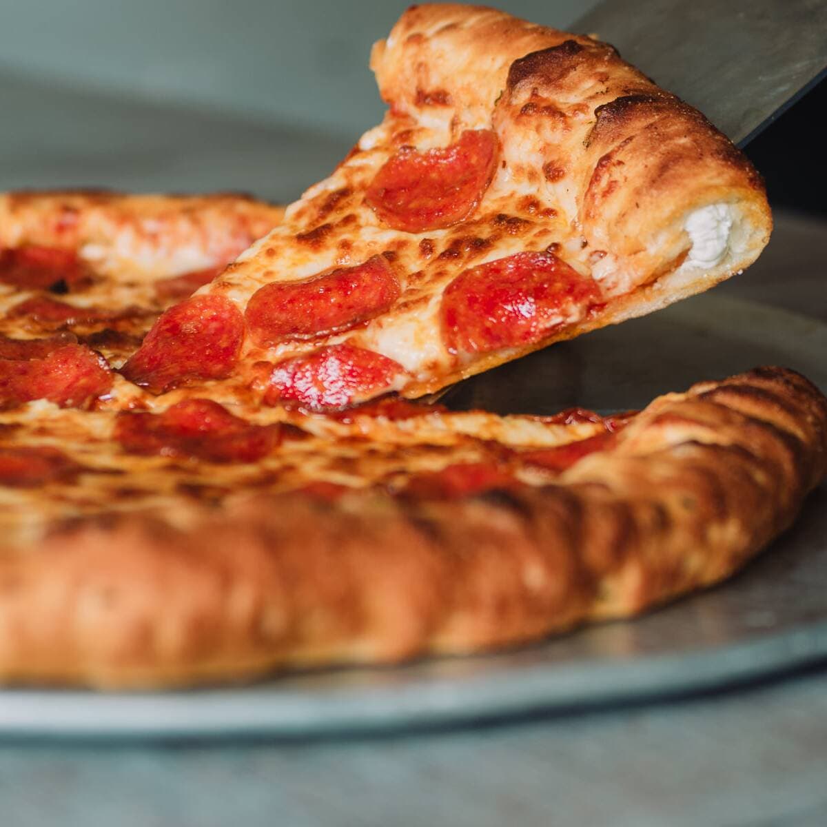 Pizza Peperoni Mediana Orilla Philadelphia