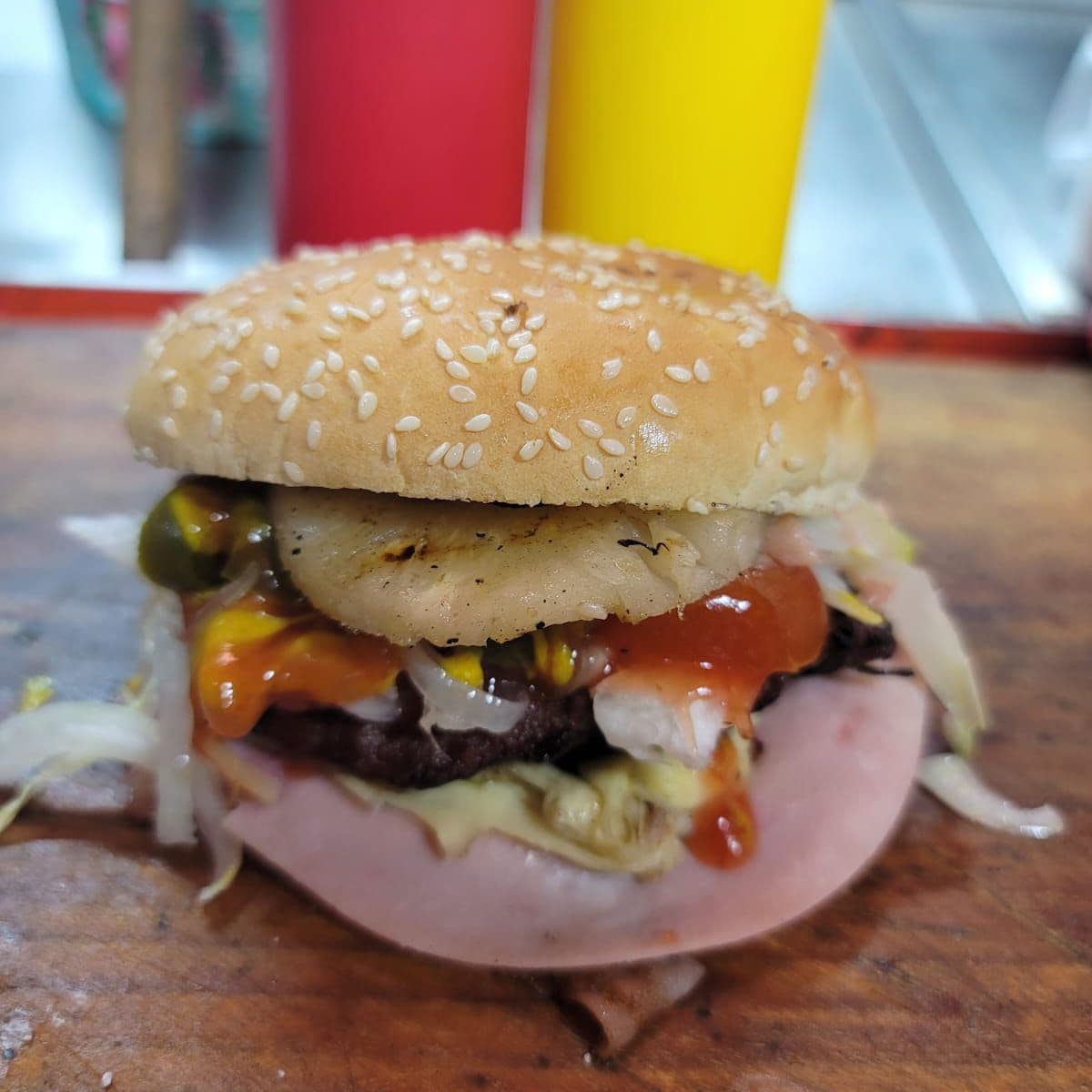 Hamburguesa Tocino Piña