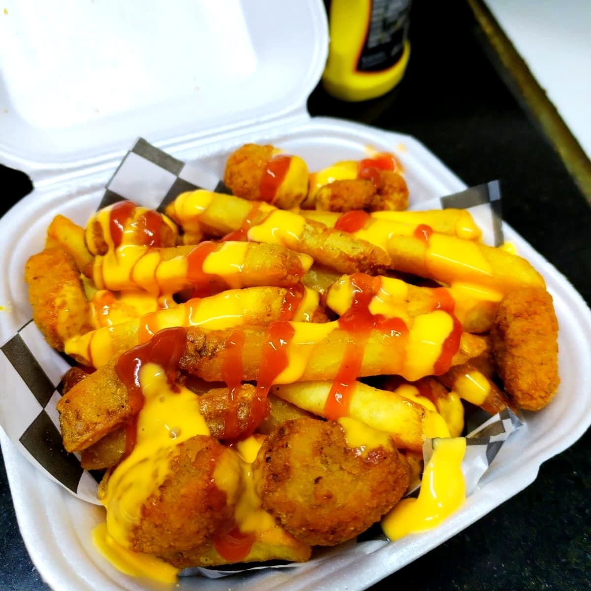 PALOMITAS DE POLLO CON PAPAS A LA FRANCESA