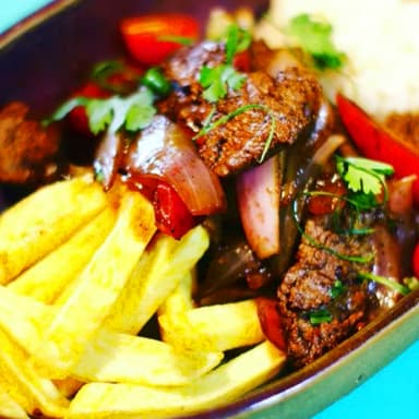 Tacu Tacu con Lomo Saltado