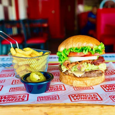 Escudería Mexicana con 🍟