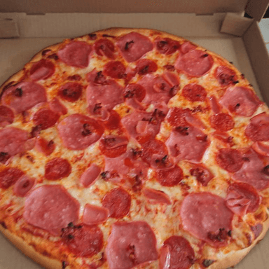 Pizza Carnes Frías Grande