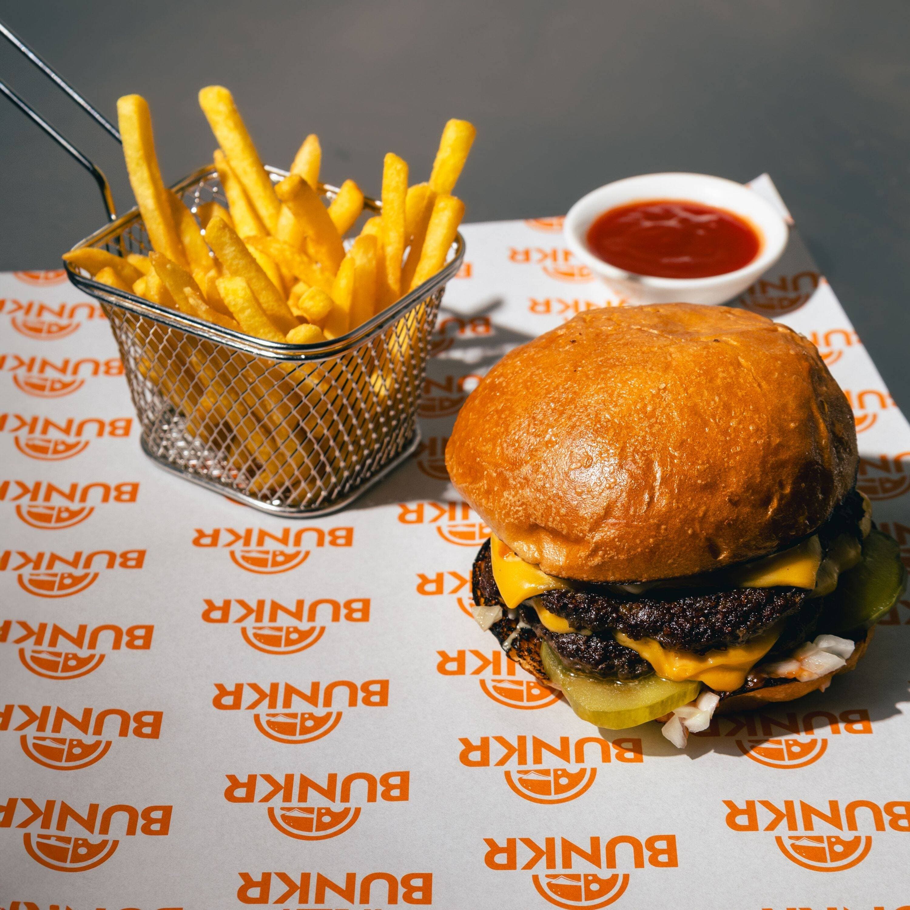 Cheese Burguer Doble con Papas