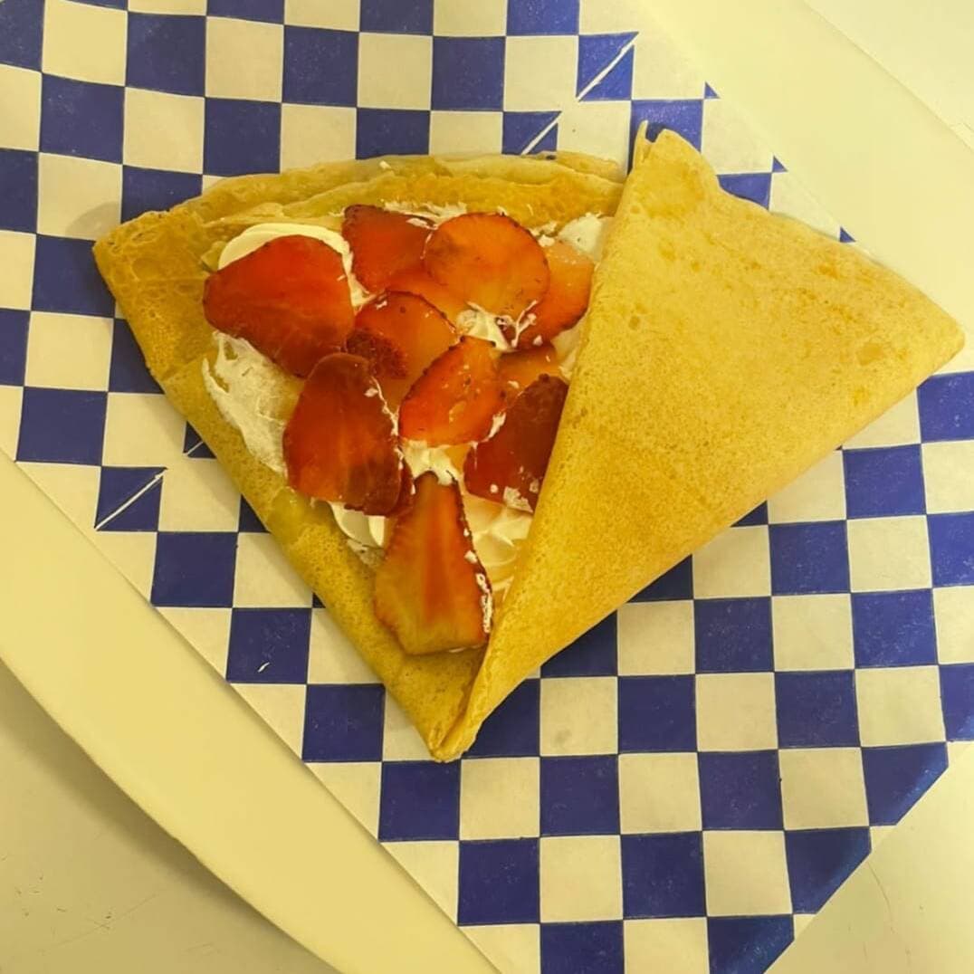 Crepa de fresas con lechera
