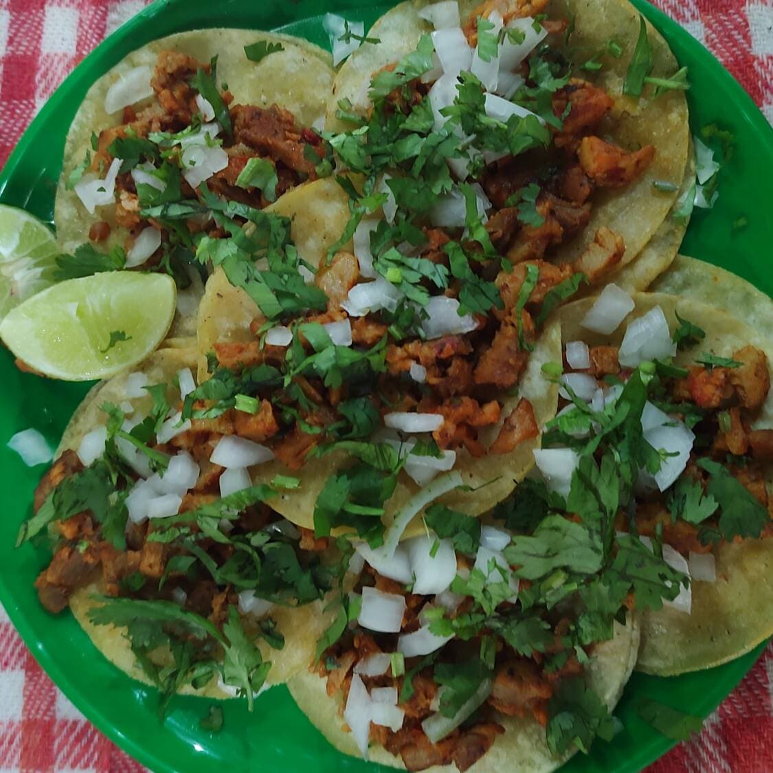 Combo 5 tacos de arrachera + Agua fresca 1/2 L