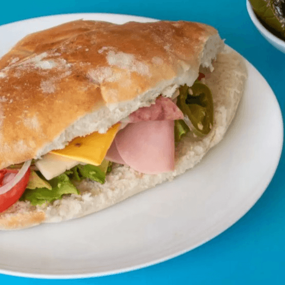 Lonche de Carnes Frías